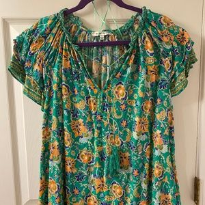 Floral green short-sleeved blouse. Size 1X. Rose+Olive